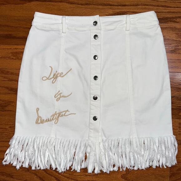Gianni Bini White Denim ‘Life Is Beautiful’ Fringe Snap Front Mini Skirt Size M - Picture 3 of 12